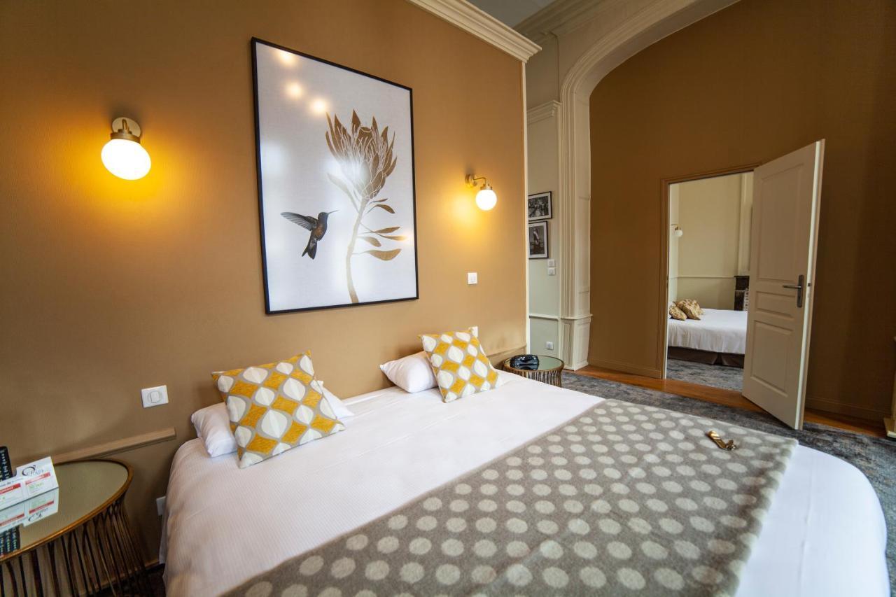 Logis & Restaurant - Les Hauts De Montreuil Hotel 3*