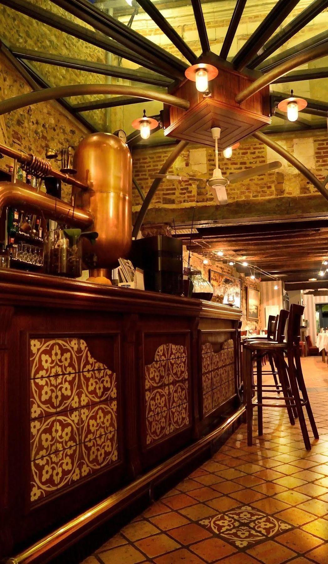 Logis & Restaurant - Les Hauts De Montreuil